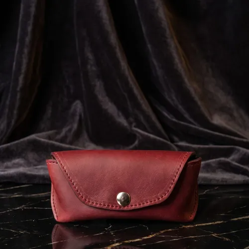 PORTAOCCHIALI — Oxblood · vacchetta