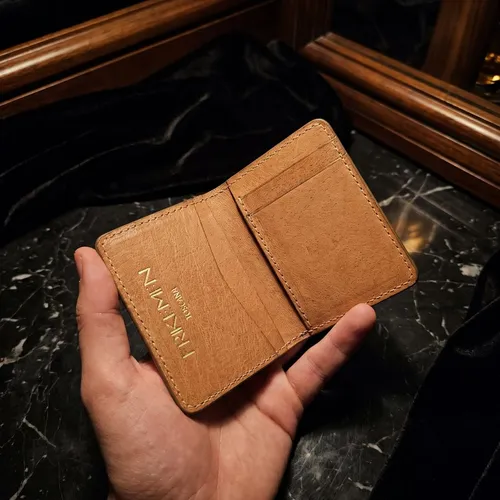 SLIM CARD HOLDER — Bufalo naturale · bordo pistacchio